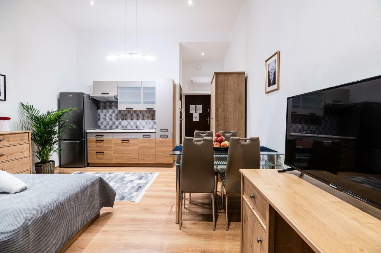 Aparthotel Dietla 32 - Ideal Location In The Heart Of Krakow, Between Main Square And Kazimierz District